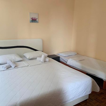 Apartments Dunja Sveti Stefan Eksteriør billede