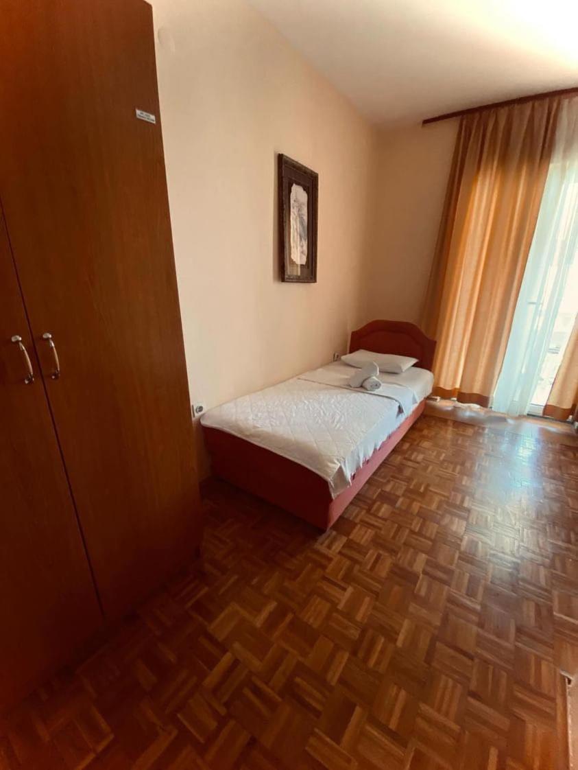 Apartments Dunja Sveti Stefan Eksteriør billede