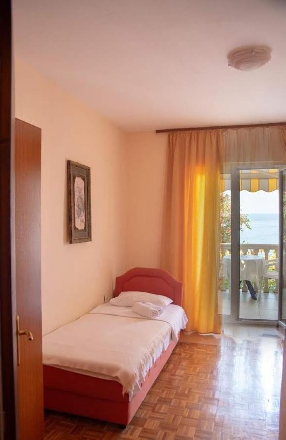 Apartments Dunja Sveti Stefan Eksteriør billede
