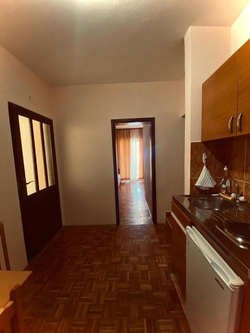 Apartments Dunja Sveti Stefan Eksteriør billede