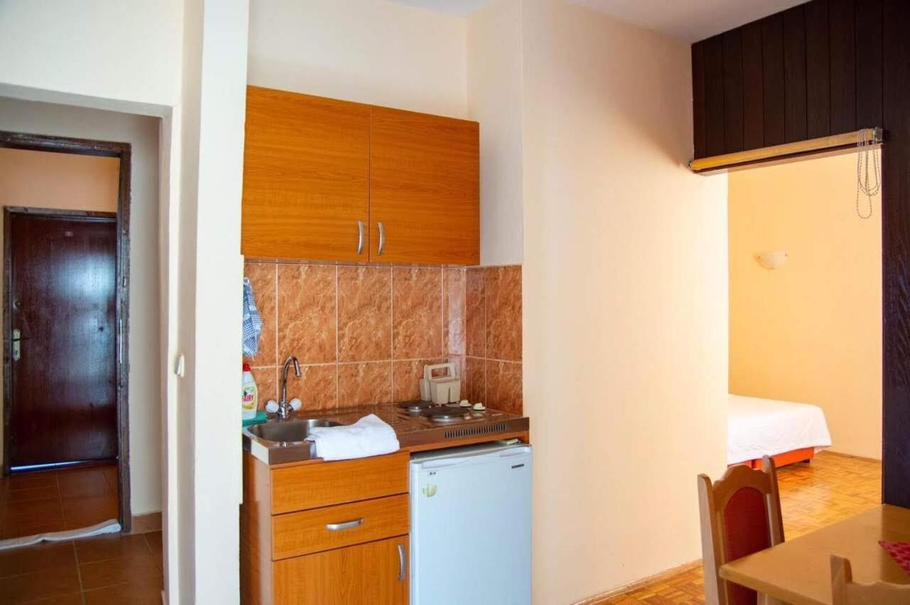 Apartments Dunja Sveti Stefan Eksteriør billede