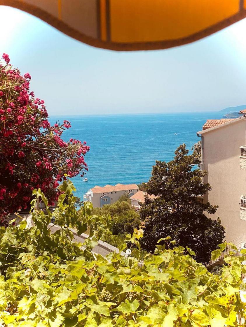 Apartments Dunja Sveti Stefan Eksteriør billede