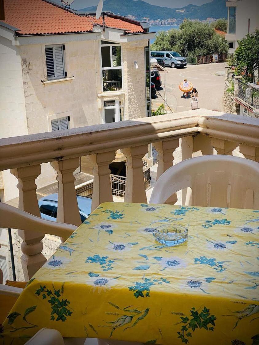 Apartments Dunja Sveti Stefan Eksteriør billede