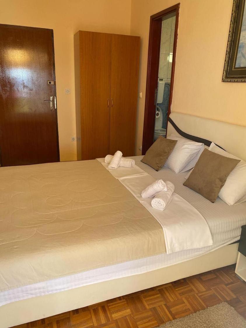 Apartments Dunja Sveti Stefan Eksteriør billede