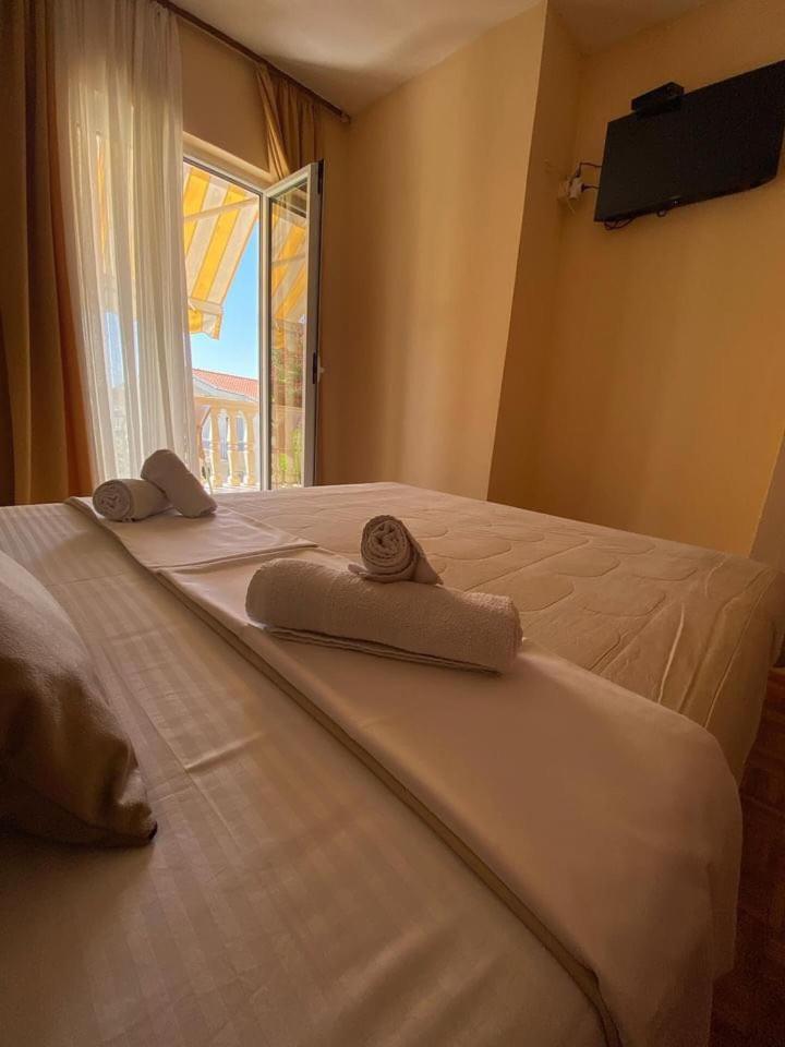 Apartments Dunja Sveti Stefan Eksteriør billede