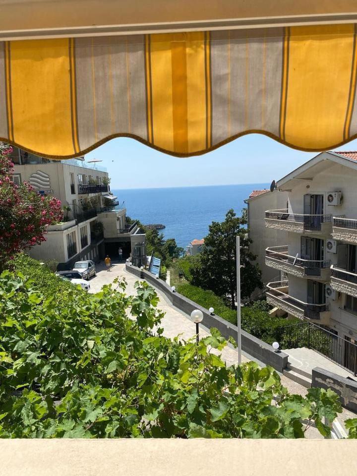 Apartments Dunja Sveti Stefan Eksteriør billede
