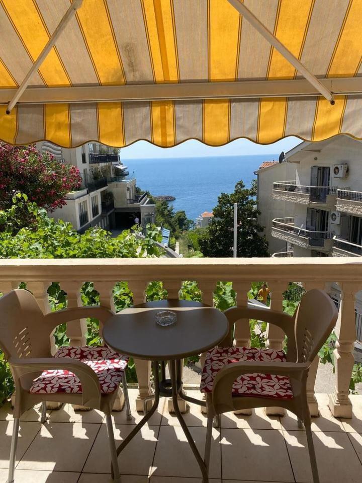 Apartments Dunja Sveti Stefan Eksteriør billede