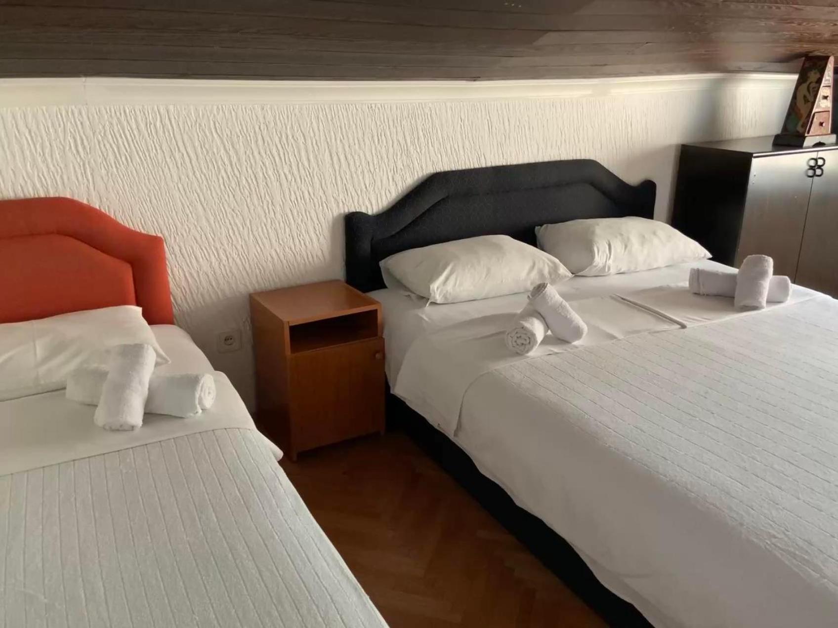 Apartments Dunja Sveti Stefan Eksteriør billede