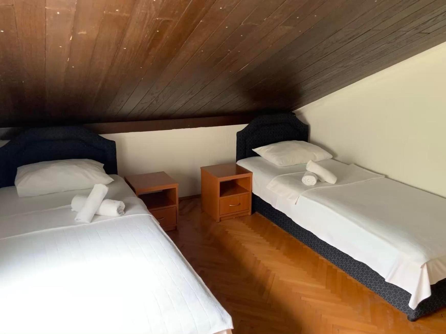 Apartments Dunja Sveti Stefan Eksteriør billede